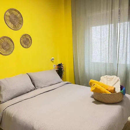 Gay Homestay *